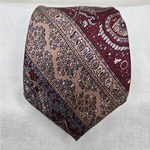 LILLY DACHÉ Red and Gray Paisley Patterned Tie Classic Style